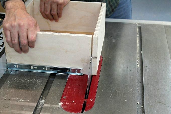 How To Resaw Wood On A Table Saw